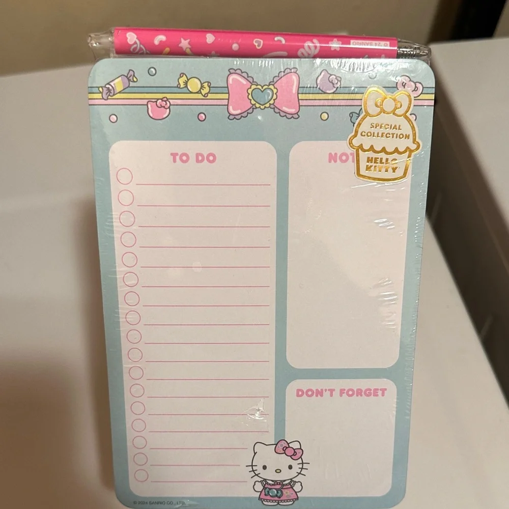 Hello Kitty Blue and Pink Notepad Set - Picture 5 of 6